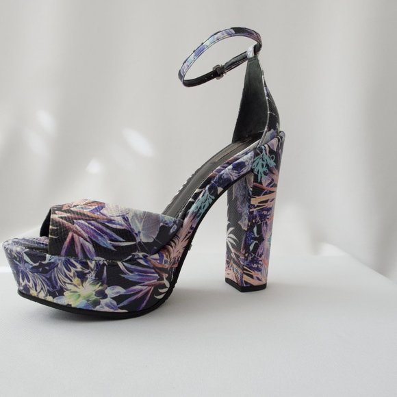 NEW SCHUTZ Leather Floral Platforms - Picture 4 of 9